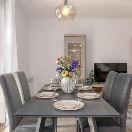Newly Renovated Holiday Apartment Sirius بوريتش المظهر الخارجي الصورة